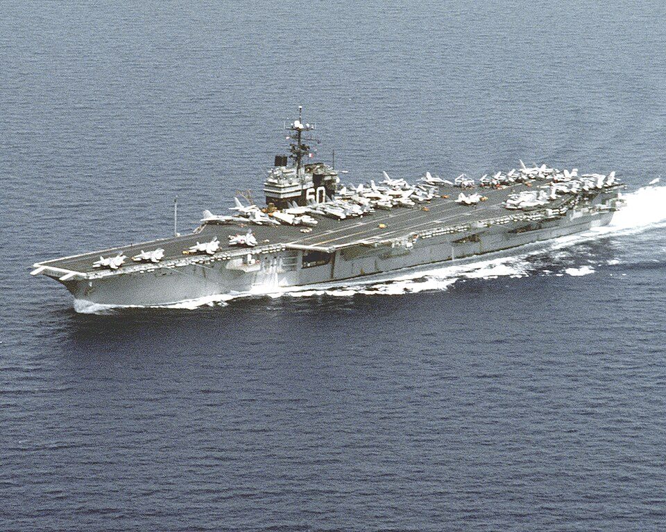 USS Saratoga (CV-60) underway in the Adriatic Sea on 29 July 1992 (6480624)